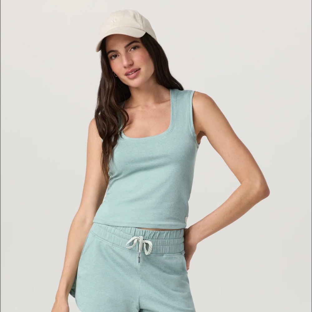 Vuori Women’s “Halo Essential” Scoop Tank (L) *SOLD OUT AT VUORI*